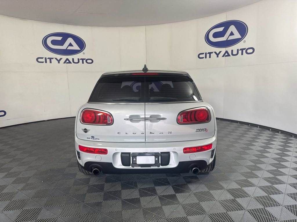 Used 2019 MINI Cooper Clubman S w/ Premium Package image 4