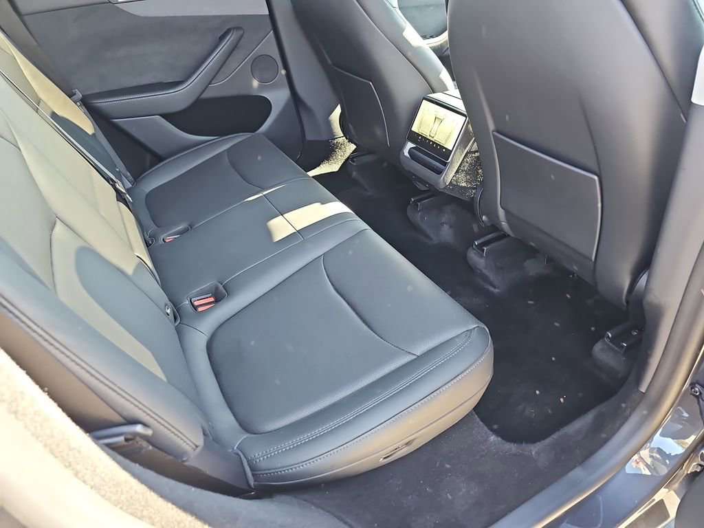 Used 2026 Tesla Model Y 2WD image 14