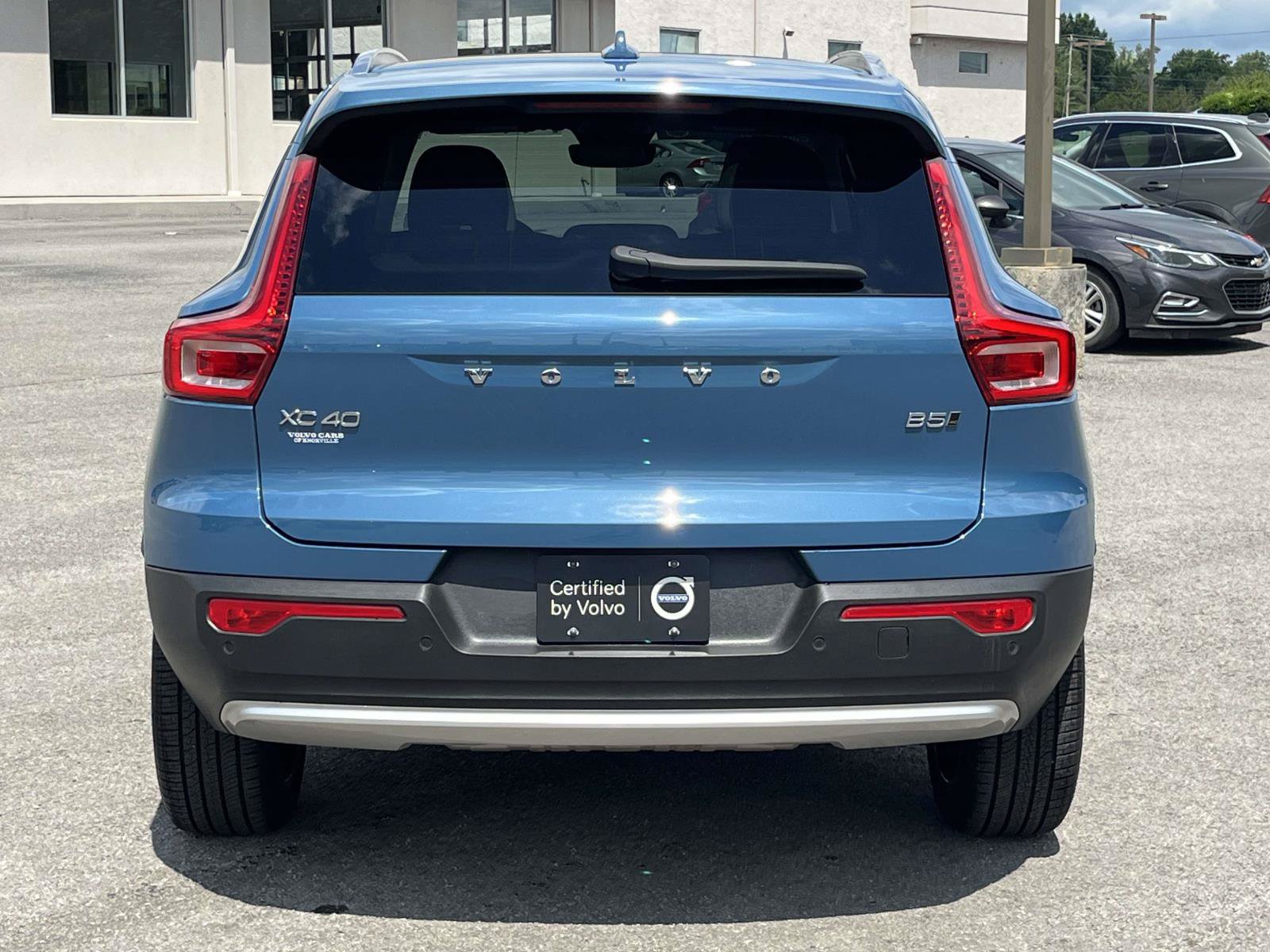 Certified 2024 Volvo XC40 B5 Plus w/ Protection Package Premier AWD/4WD image 6