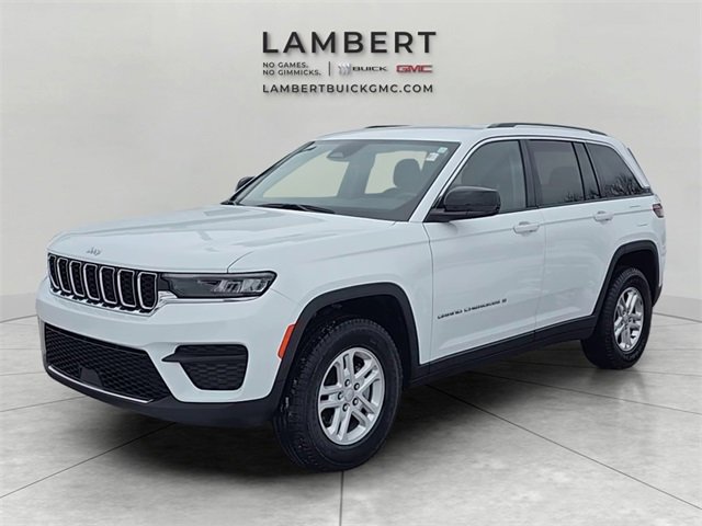 Used 2022 Jeep Grand Cherokee Laredo w/ Luxury Tech Group I