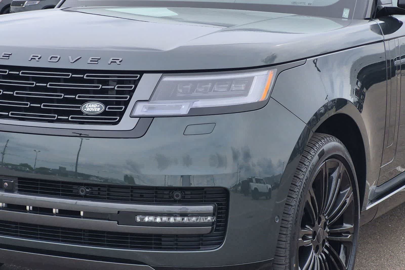 New 2026 Land Rover Range Rover Long Wheelbase SE AWD/4WD image 10