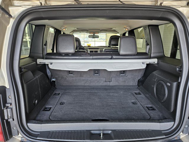 Used 2010 Jeep Liberty Limited w/ Tire & Wheel Group image 10