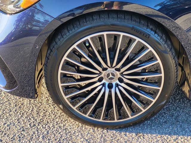 New 2025 Mercedes-Benz E 350 4MATIC Sedan image 9