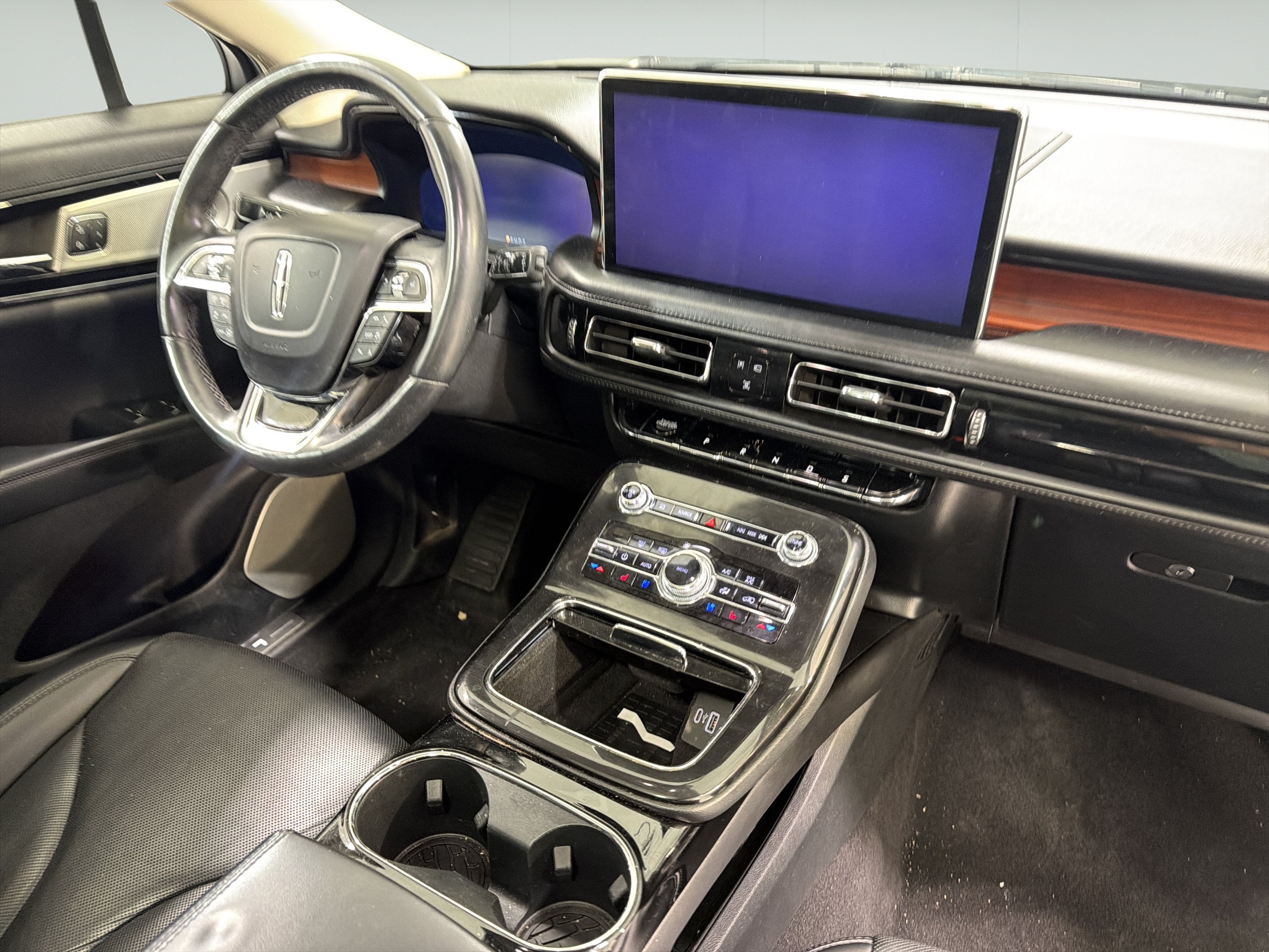 Used 2022 Lincoln Nautilus Reserve w/ Equipment Group 202A AWD/4WD image 14