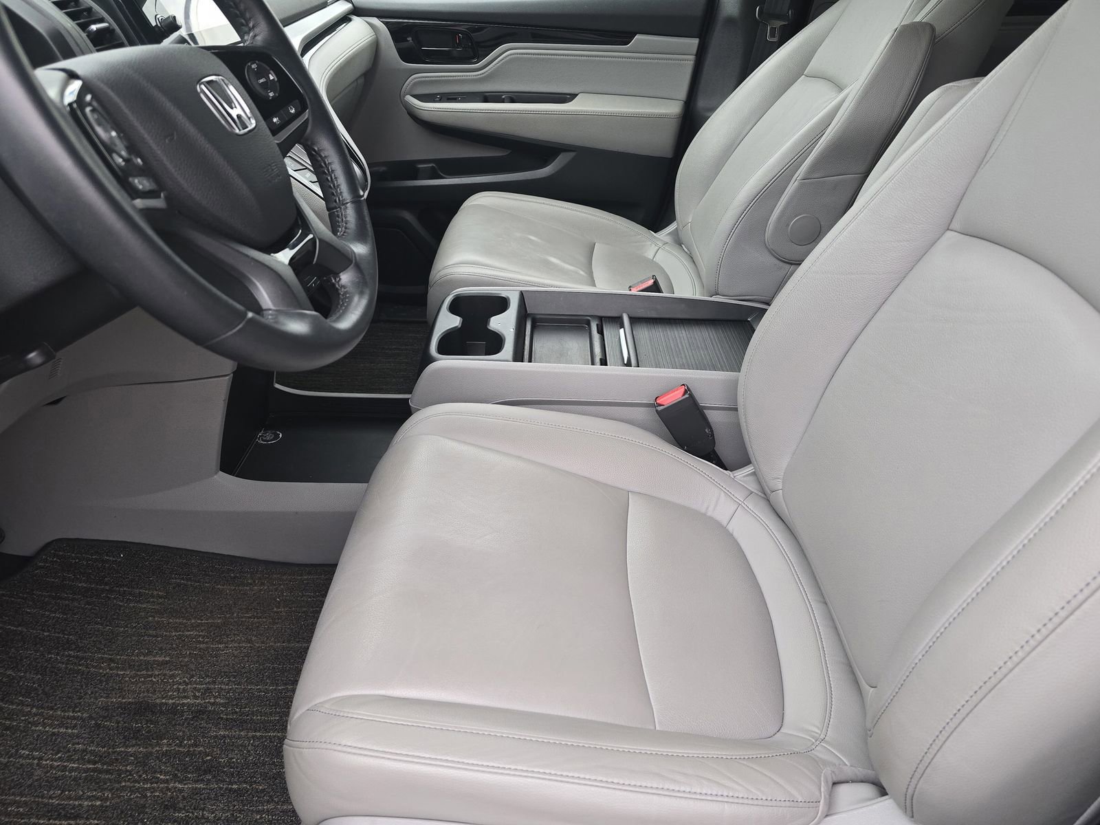 Used 2023 Honda Odyssey Touring image 12