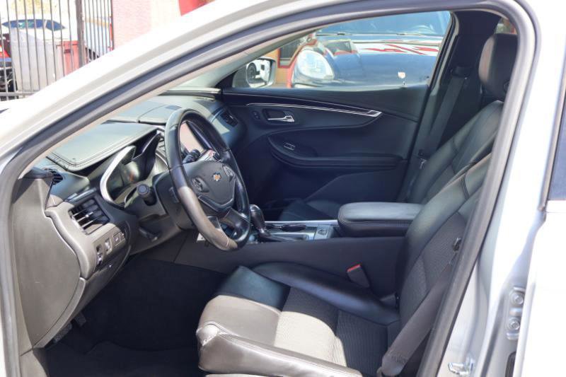 Used 2017 Chevrolet Impala LT w/ Convenience Package FWD image 15