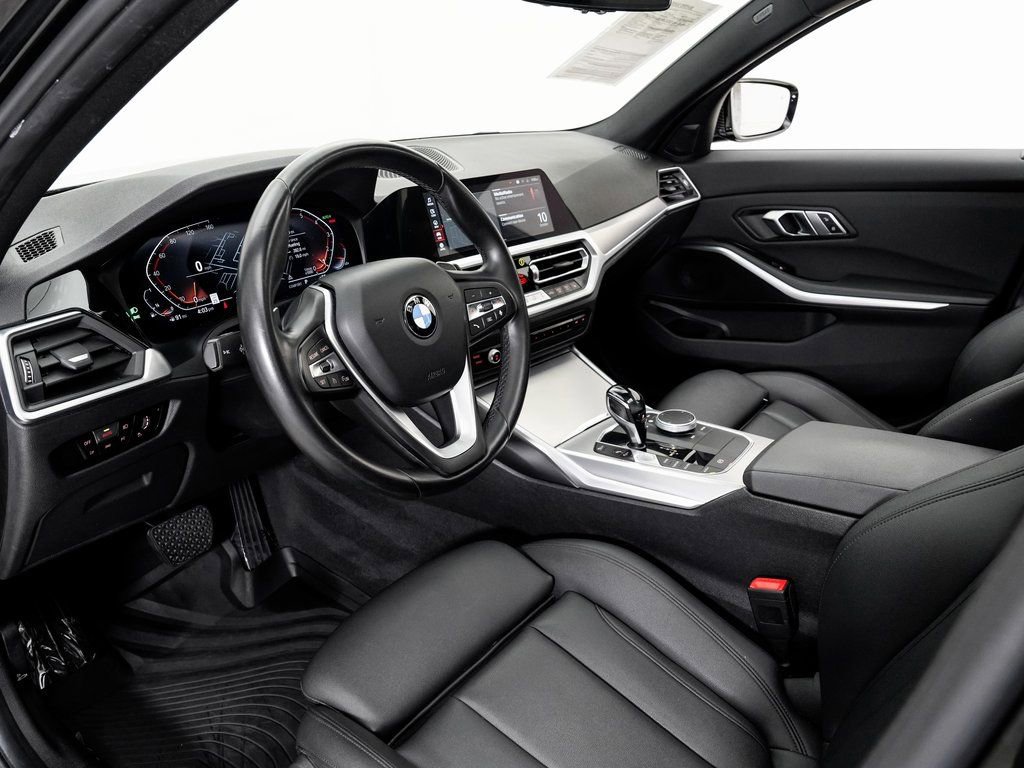 Used 2020 BMW 330i xDrive Sedan w/ Convenience Package image 4