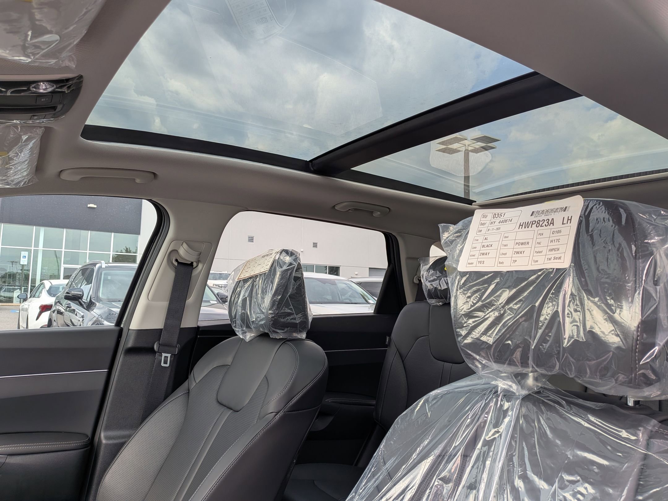 New 2026 Kia Sorento S w/ S Panoramic Sunroof Package FWD image 16