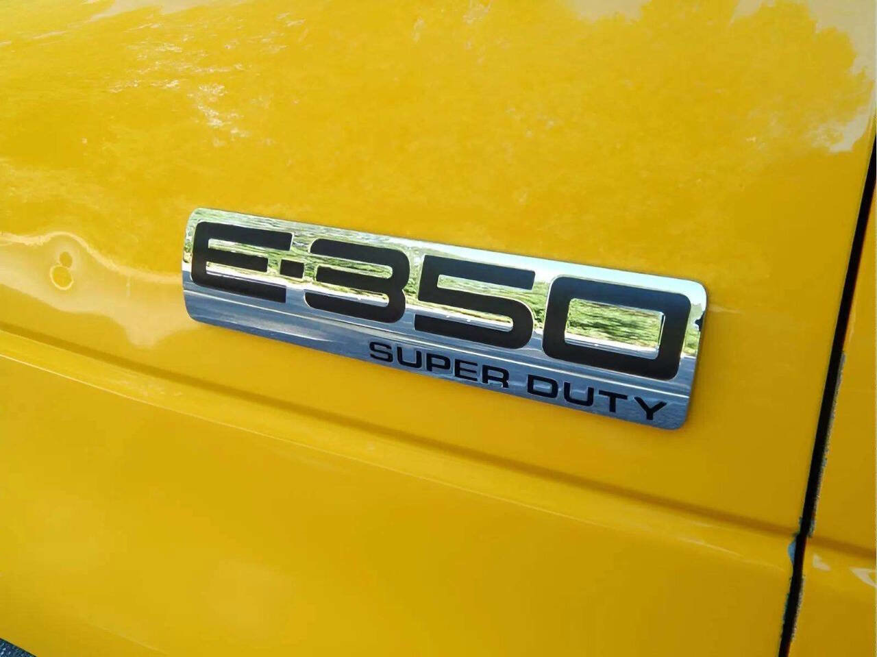Used 2019 Ford E-350 and Econoline 350 Super Duty image 10