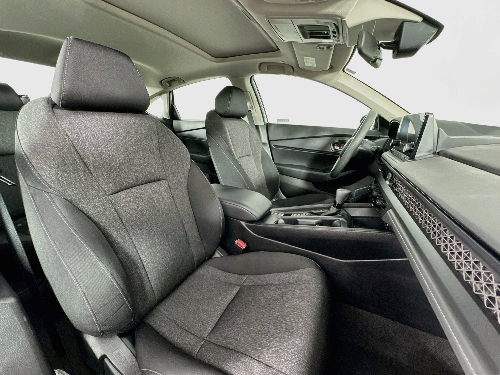 Certified 2024 Honda Accord EX image 27