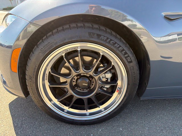 Used 2020 MAZDA MX-5 Miata RF Grand Touring RWD image 12