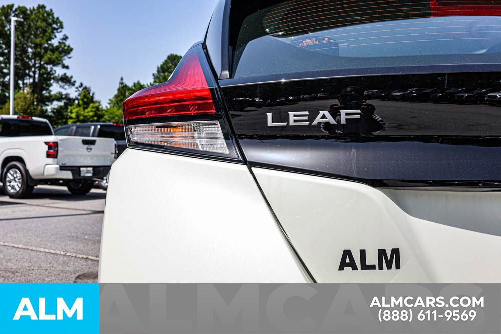 Used 2025 Nissan Leaf SV Plus image 16