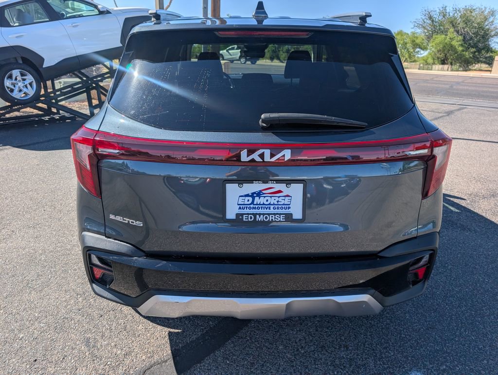 Used 2025 Kia Seltos S FWD image 4
