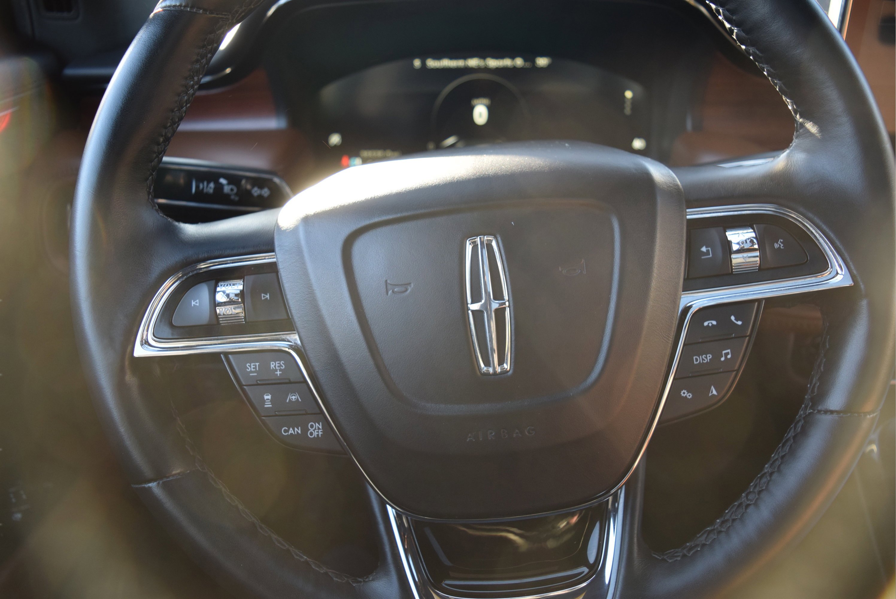 Used 2023 Lincoln Nautilus Reserve w/ Equipment Group 201A image 11