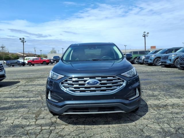 Used 2024 Ford Edge Titanium image 2