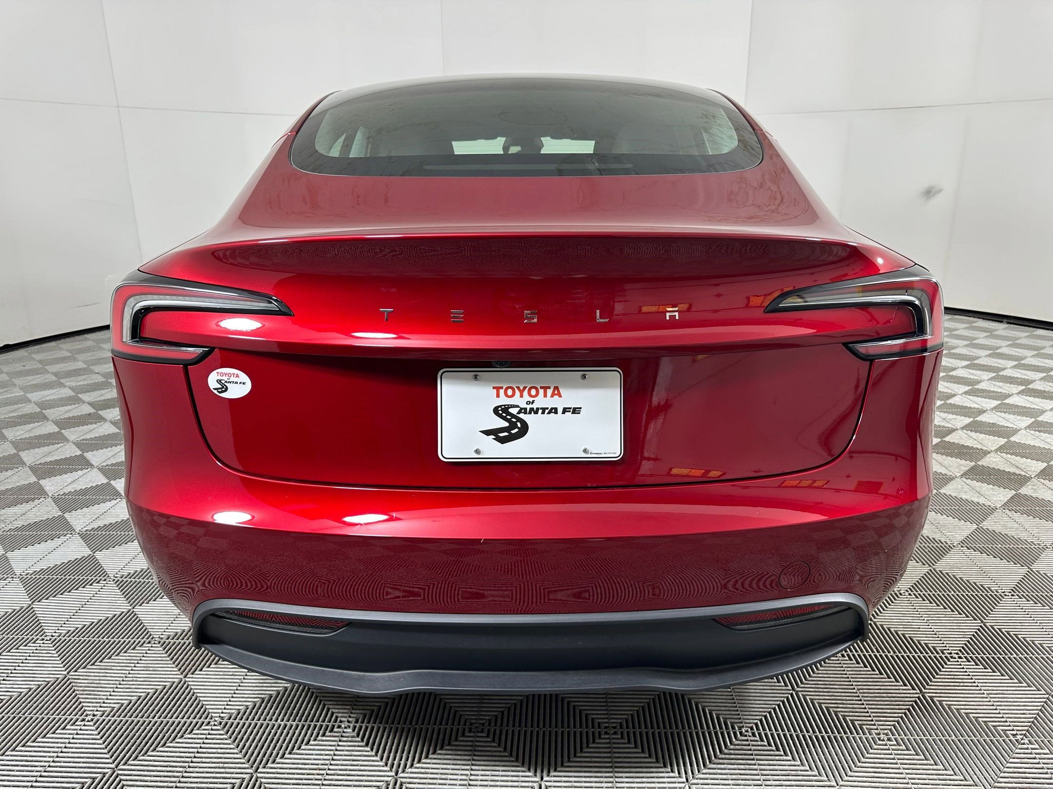 Used 2024 Tesla Model 3 Standard Range image 9