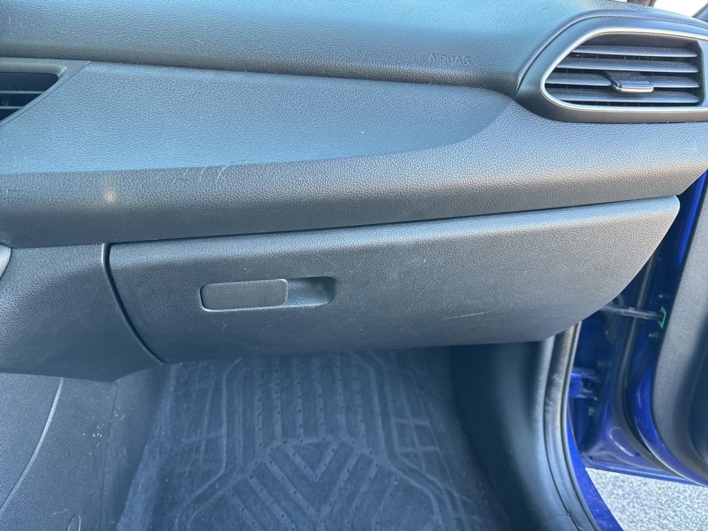 Used 2019 Hyundai Elantra GT image 19