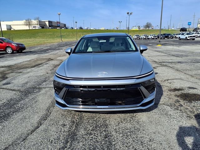 Used 2025 Hyundai Sonata SEL image 2