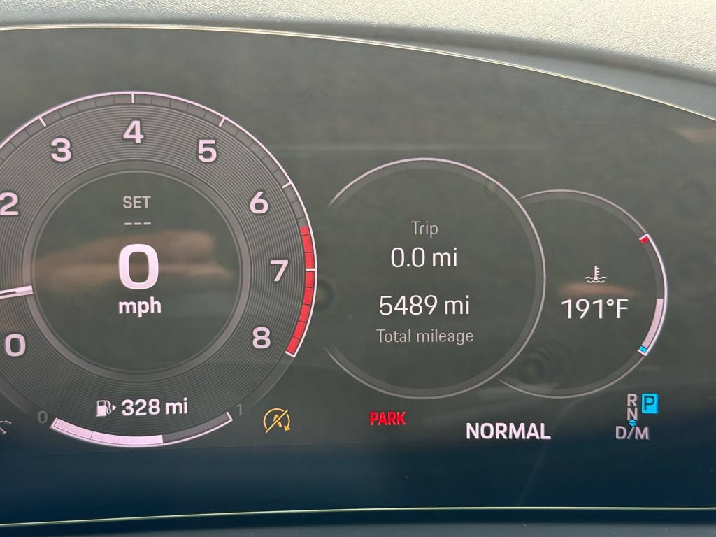Used 2025 Porsche Cayenne AWD/4WD image 14