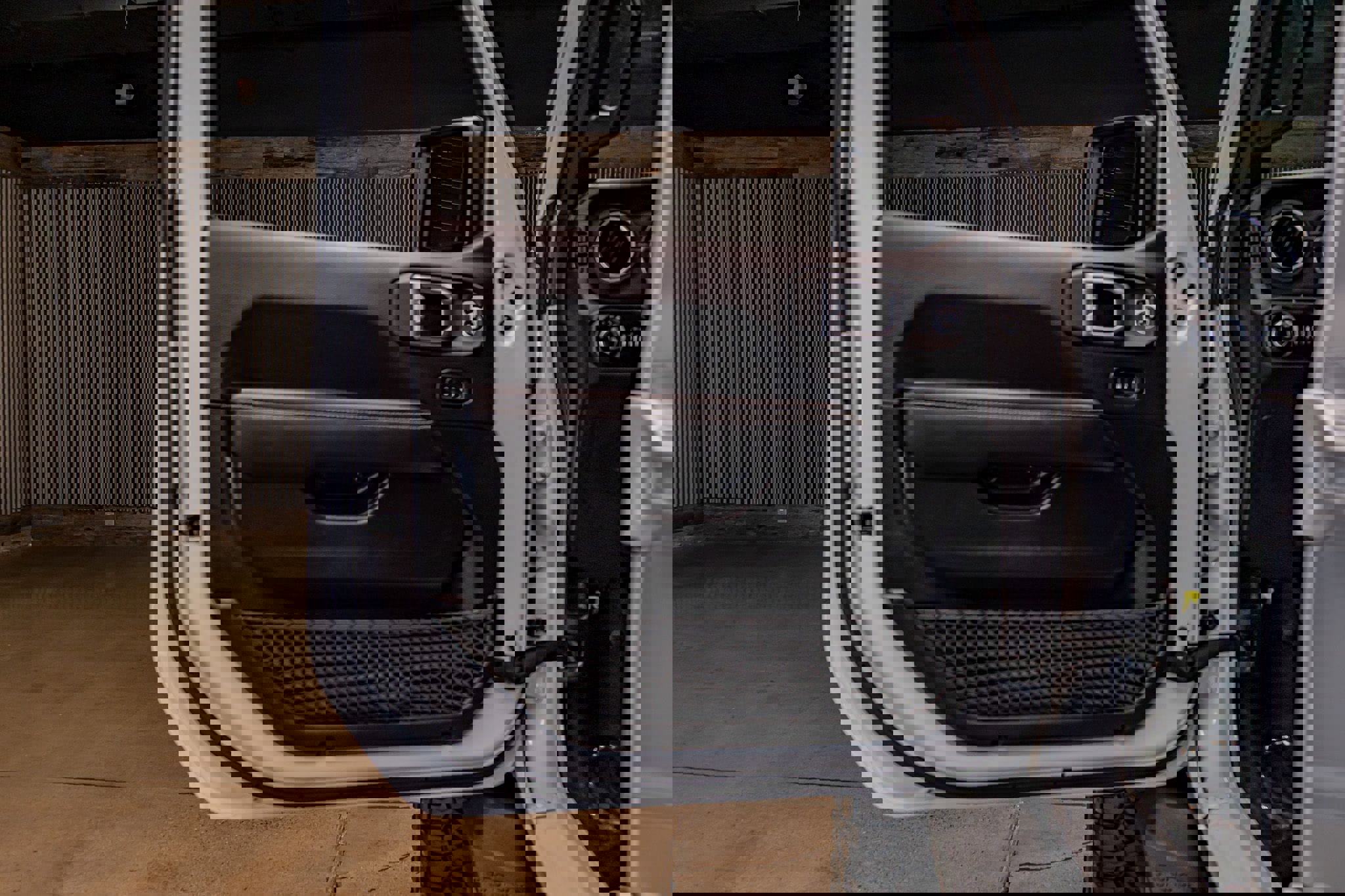 Used 2022 Jeep Gladiator Overland w/ Popular Equipment Package image 32