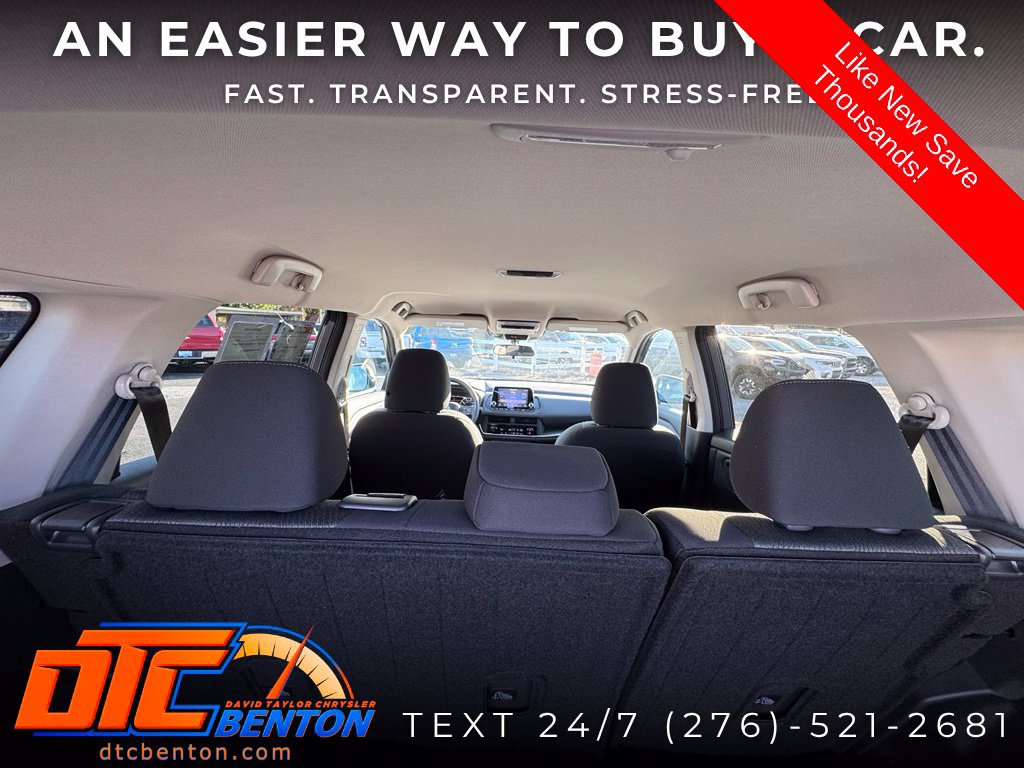 Used 2026 Nissan Rogue SV FWD image 24