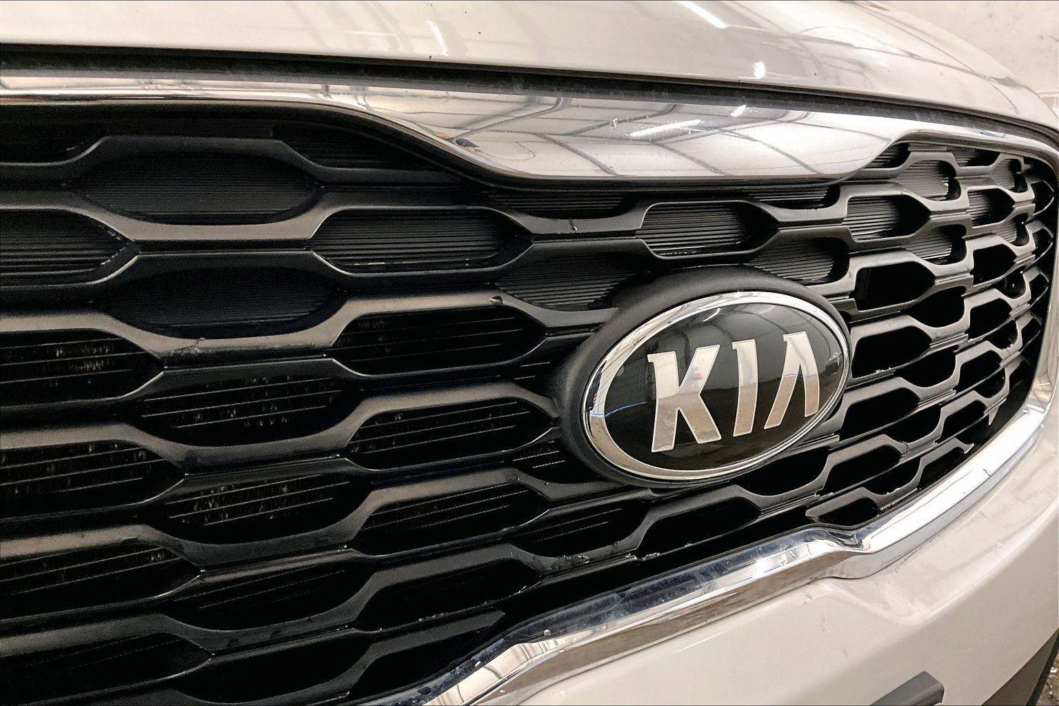 Used 2020 Kia Sorento AWD V6 image 30