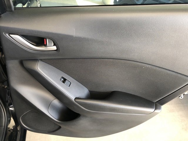 Used 2016 MAZDA MAZDA3 i Touring w/ Popular Equipment Package image 45