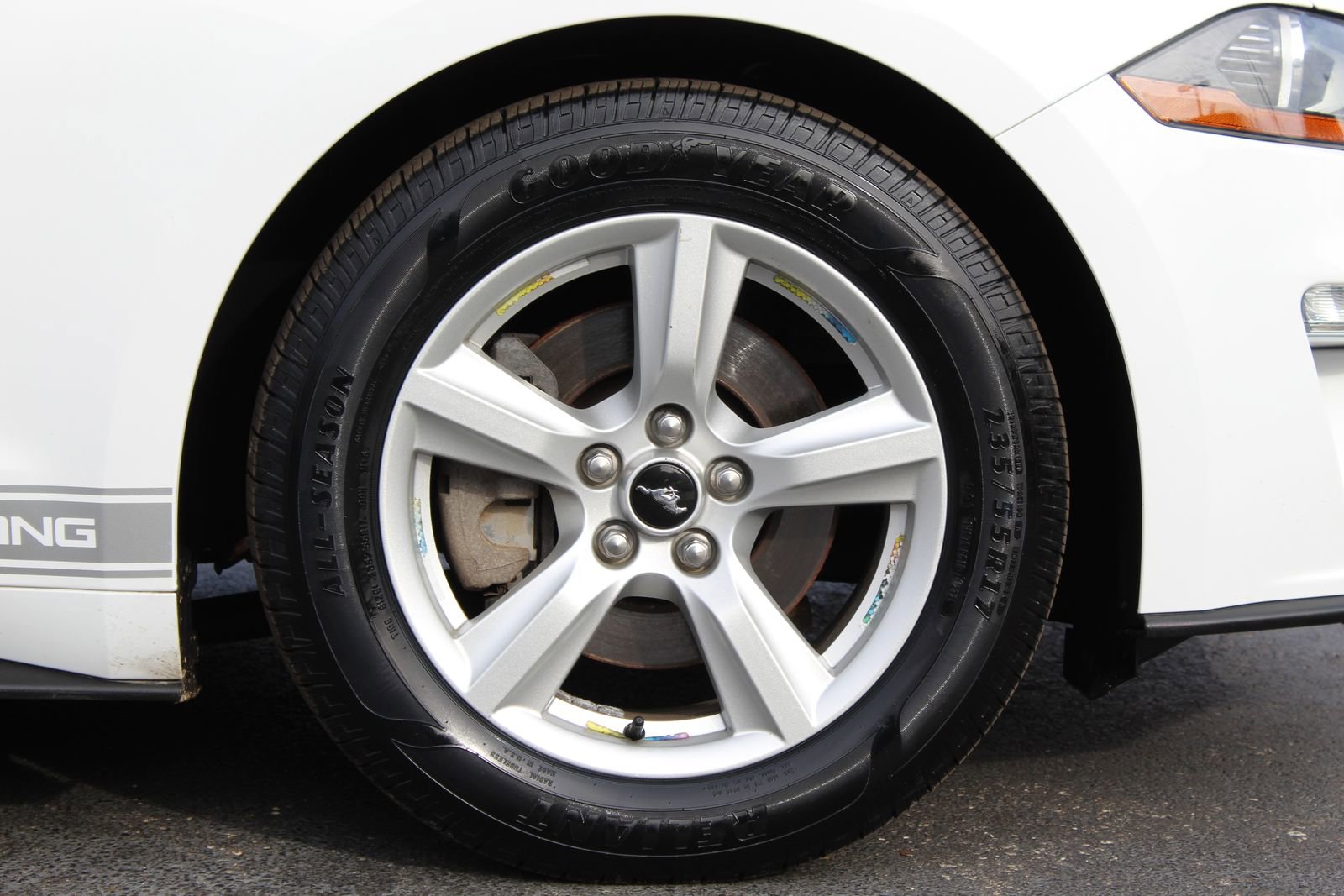 Used 2018 Ford Mustang EcoBoost image 19