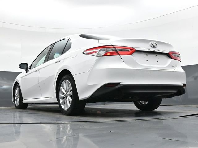 Used 2018 Toyota Camry LE FWD image 29