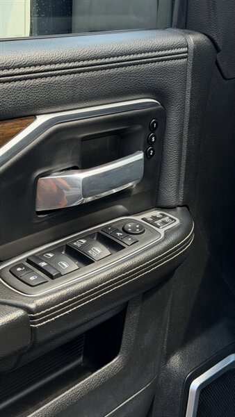 Used 2023 RAM 2500 Laramie AWD/4WD image 9