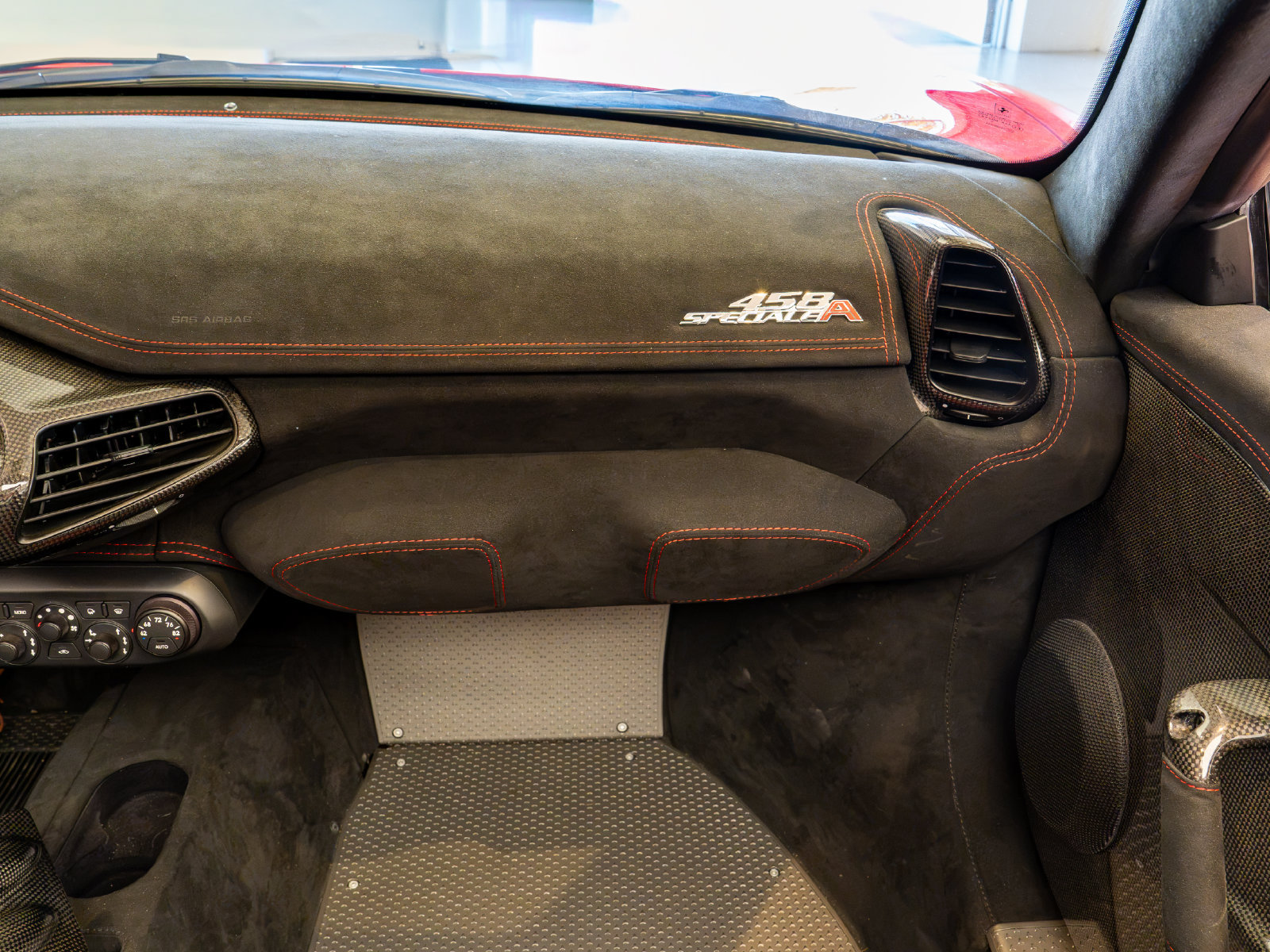 Used 2015 Ferrari 458 Speciale A RWD image 16