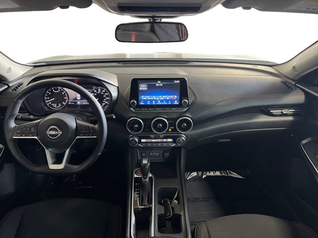 Used 2025 Nissan Sentra SR FWD image 12