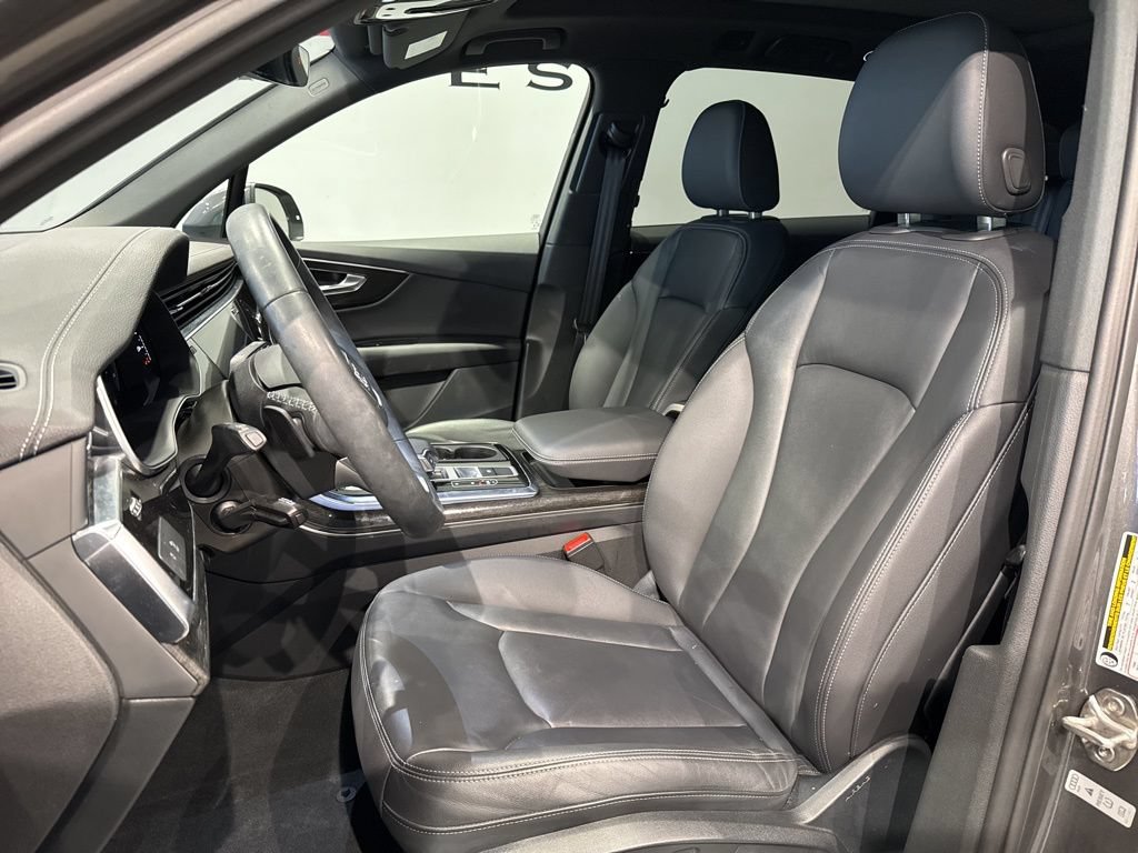 Used 2025 Audi Q7 2.0T Premium w/ Convenience Package AWD/4WD image 13