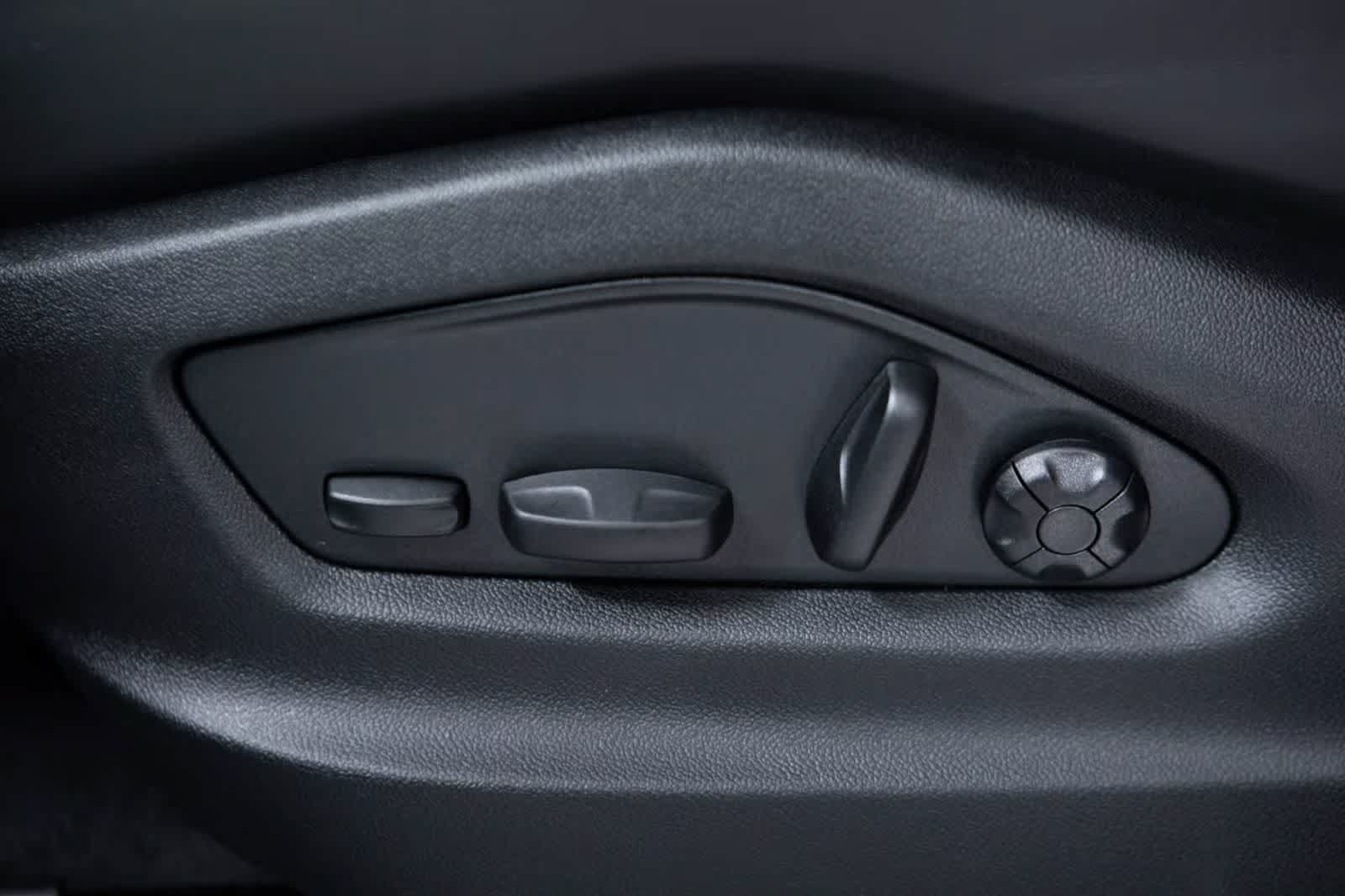 Certified 2026 Porsche Cayenne Coupe AWD/4WD image 25