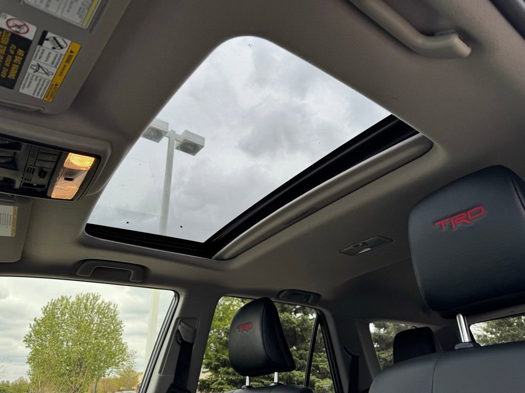 Certified 2020 Toyota 4Runner TRD Off-Road Premium w/ Moonroof Package AWD/4WD image 8
