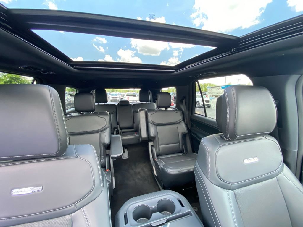 New 2027 Ford Expedition Platinum w/ Stealth Performance Package AWD/4WD image 30