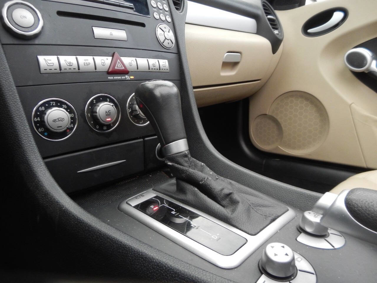 Used 2007 Mercedes-Benz SLK 350 image 34