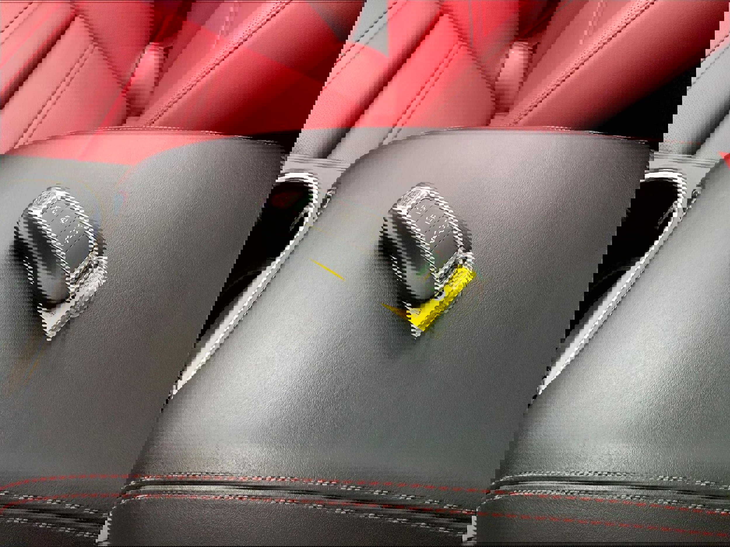 Used 2022 Porsche Cayenne Coupe image 20