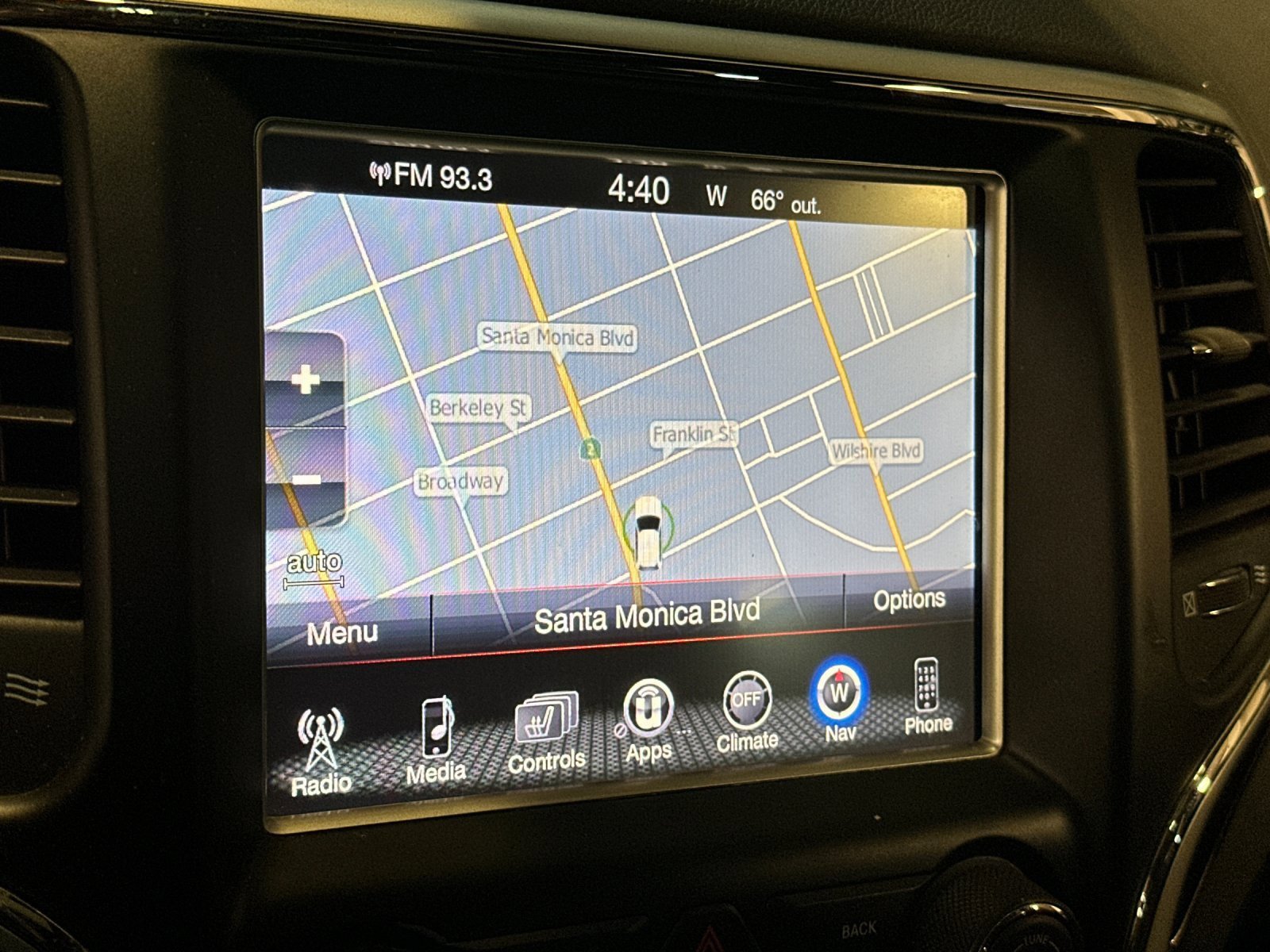 Used 2016 Jeep Grand Cherokee High Altitude image 18