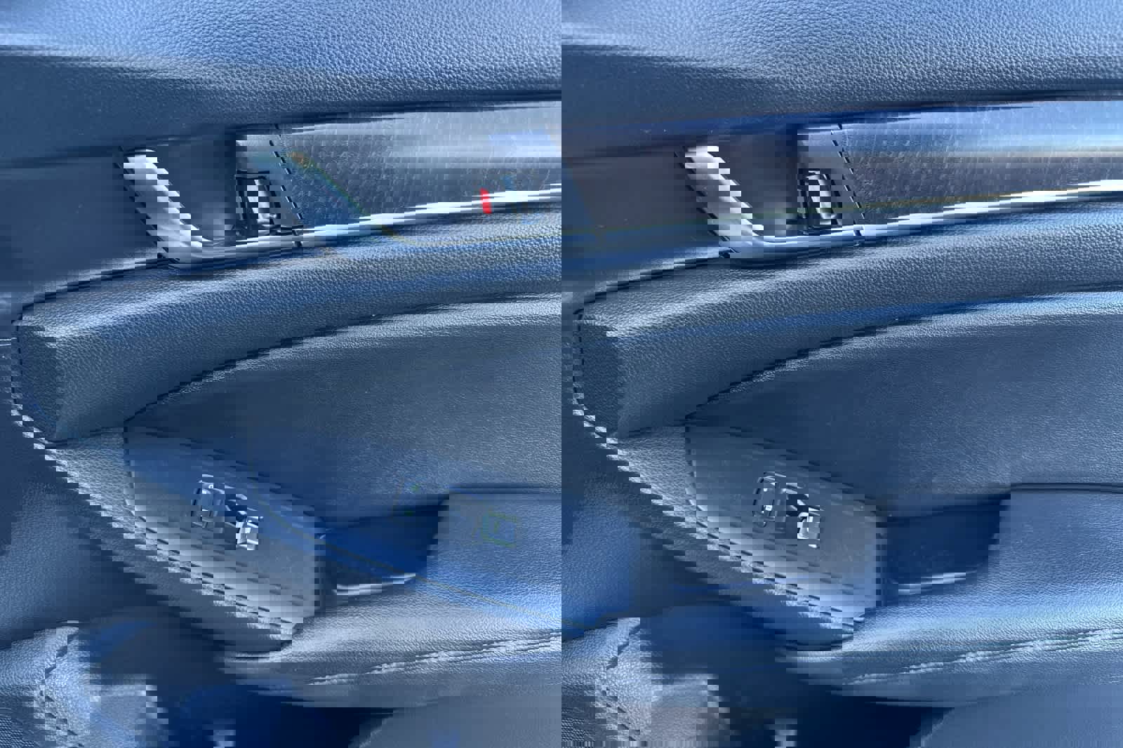 Used 2019 Honda Accord EX image 18