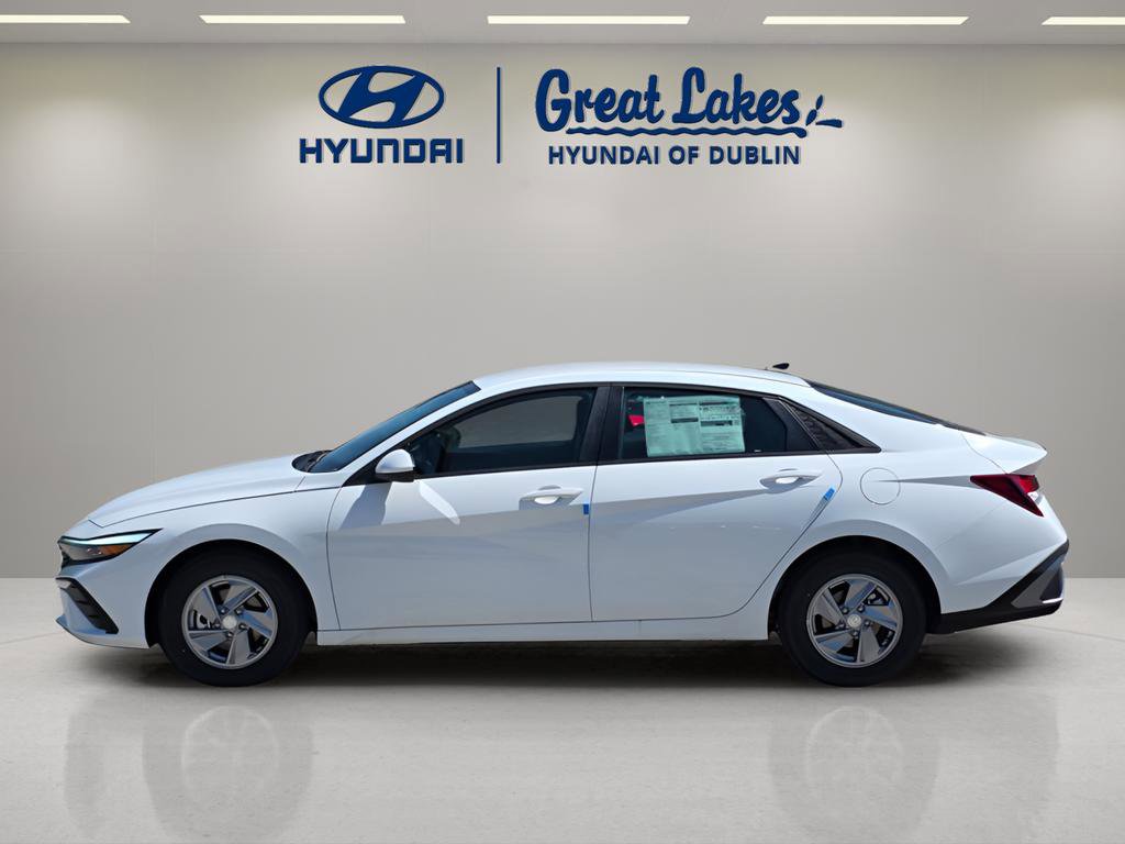 New 2026 Hyundai Elantra SE w/ Cargo Package FWD image 2