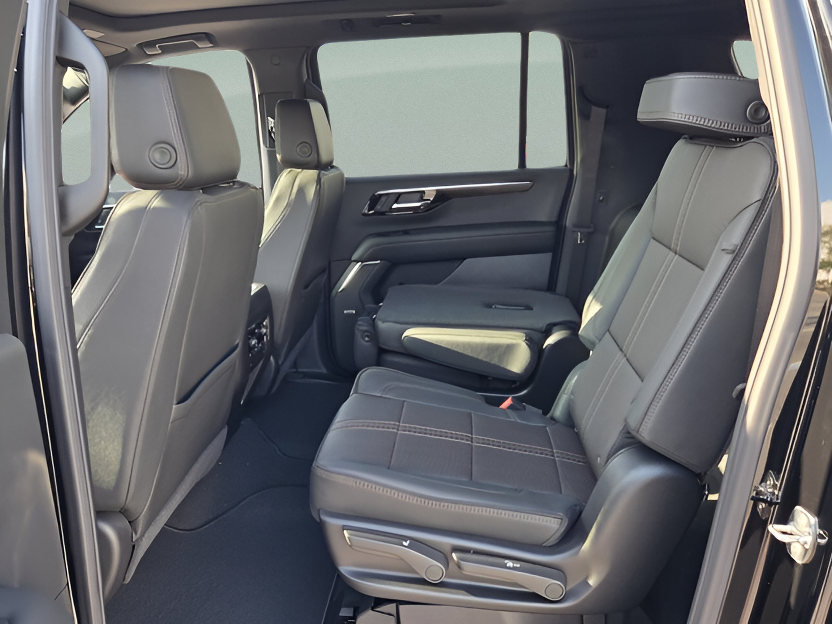 New 2026 Chevrolet Suburban High Country RWD image 11