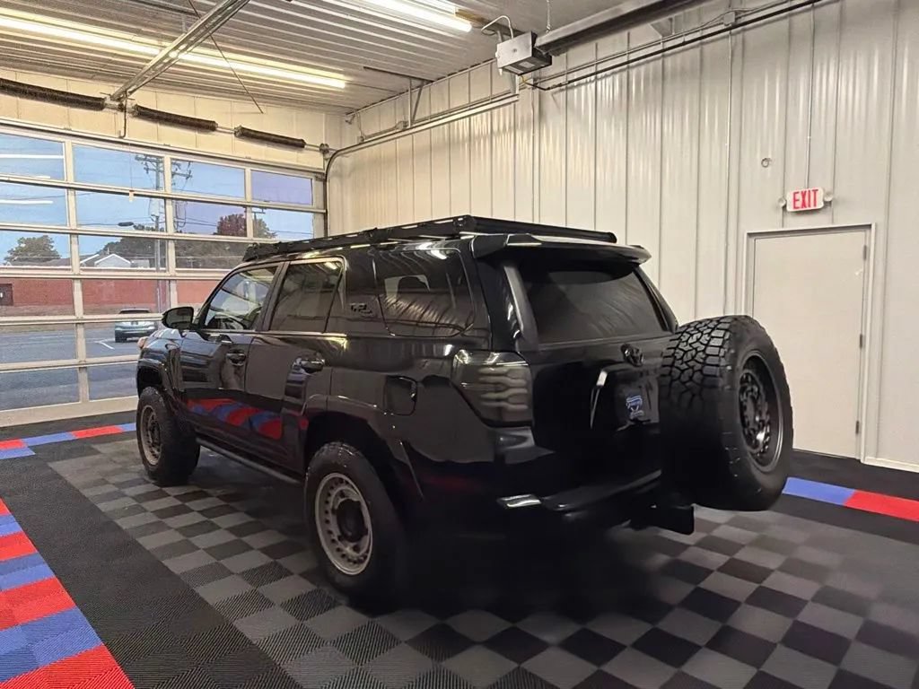 Used 2023 Toyota 4Runner TRD Off-Road Premium w/ Off Road Premium Plus Package AWD/4WD image 6