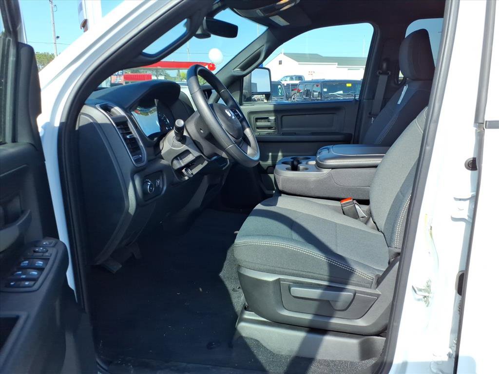 Used 2024 RAM 3500 Tradesman w/ Chrome Appearance Group image 10