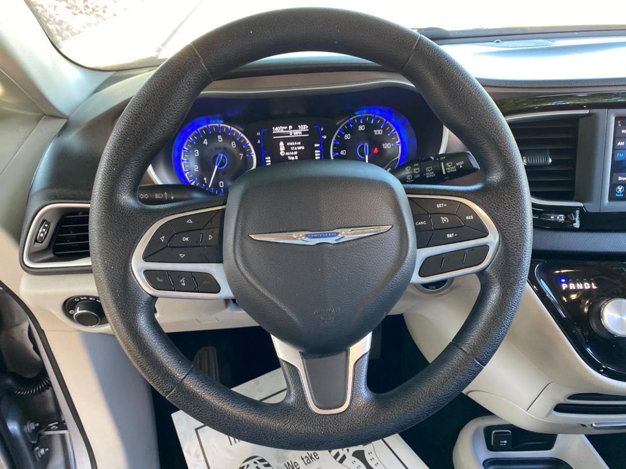 Used 2019 Chrysler Pacifica LX w/ Tire & Wheel Group FWD image 48