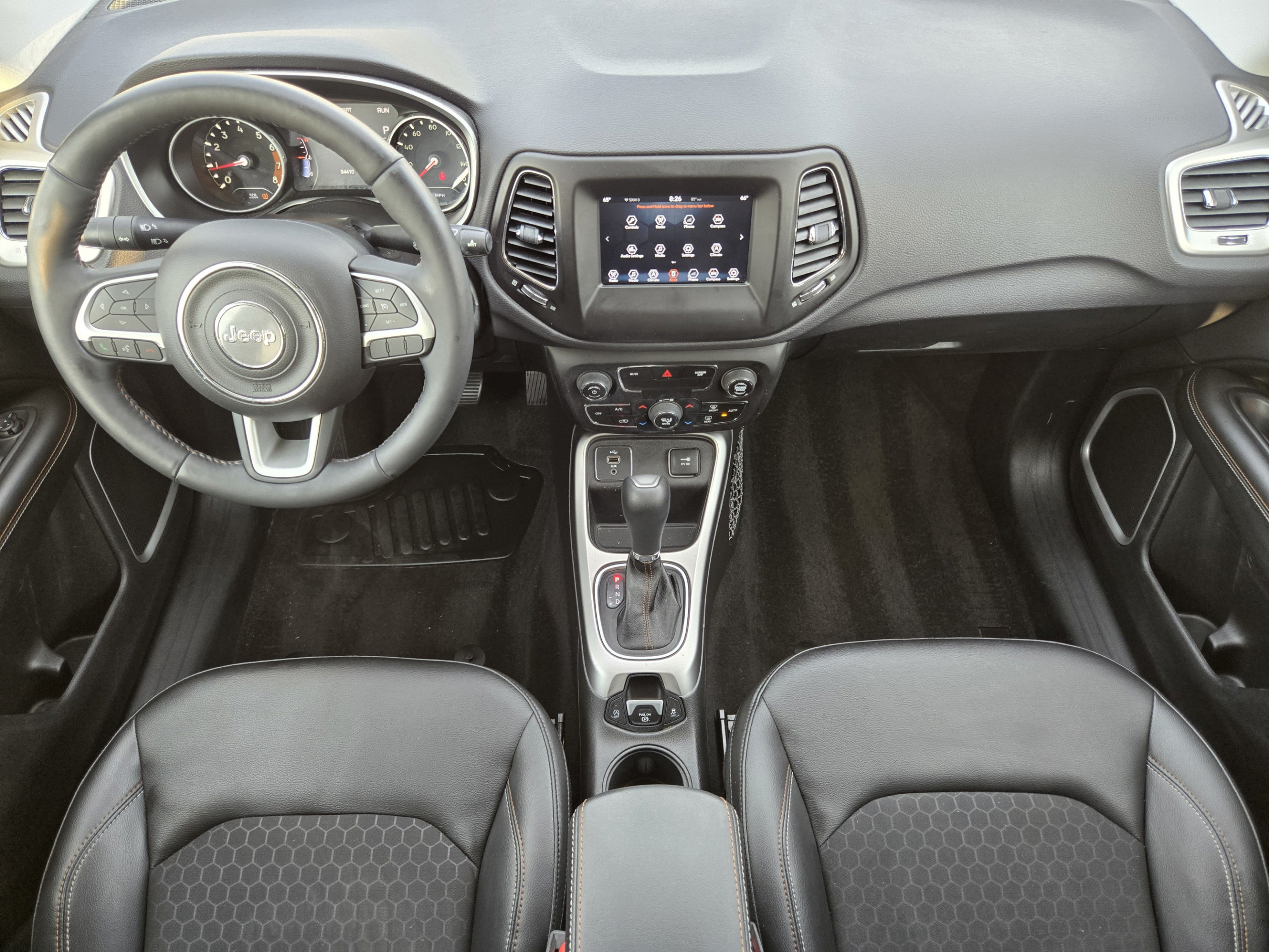 Used 2018 Jeep Compass Latitude FWD image 22