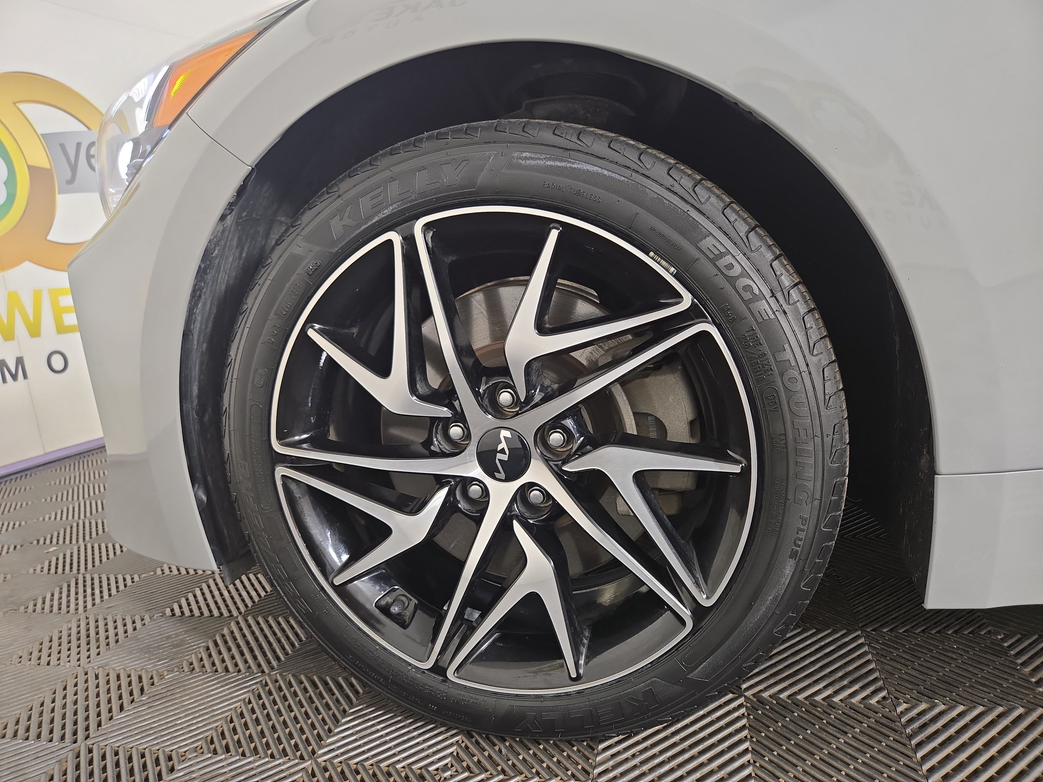 Used 2023 Kia Stinger GT-Line w/ Sun & Sound Package AWD/4WD image 35