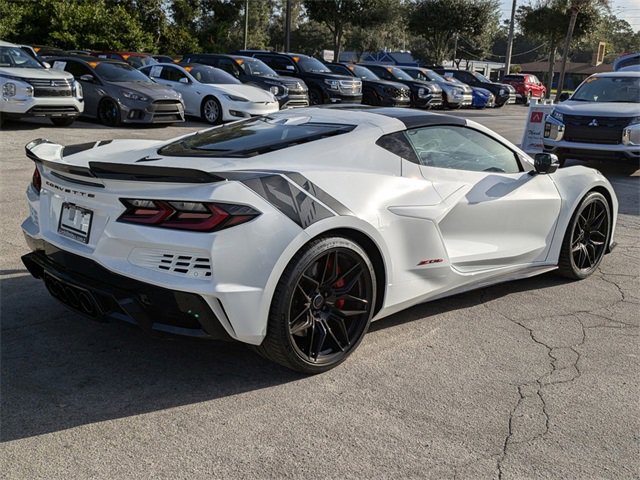Used 2024 Chevrolet Corvette Z06 image 4