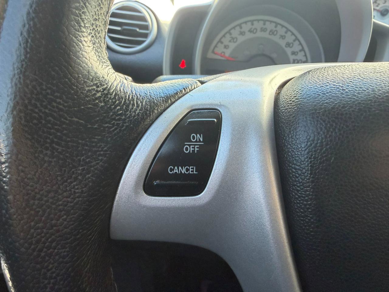 Used 2013 smart fortwo passion image 21