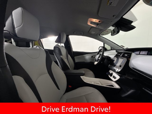 Certified 2016 Toyota Prius Four Touring FWD image 25